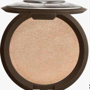 BECCA Opal Highlighter